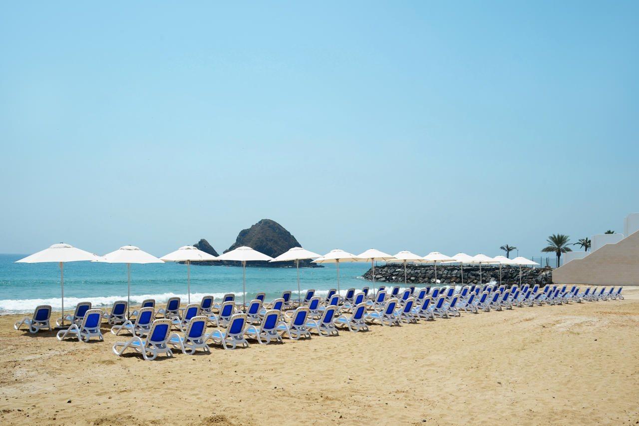Royal M Al Aqah Beach Resort By Gewan Buitenkant foto The beach at the Grand Hotel